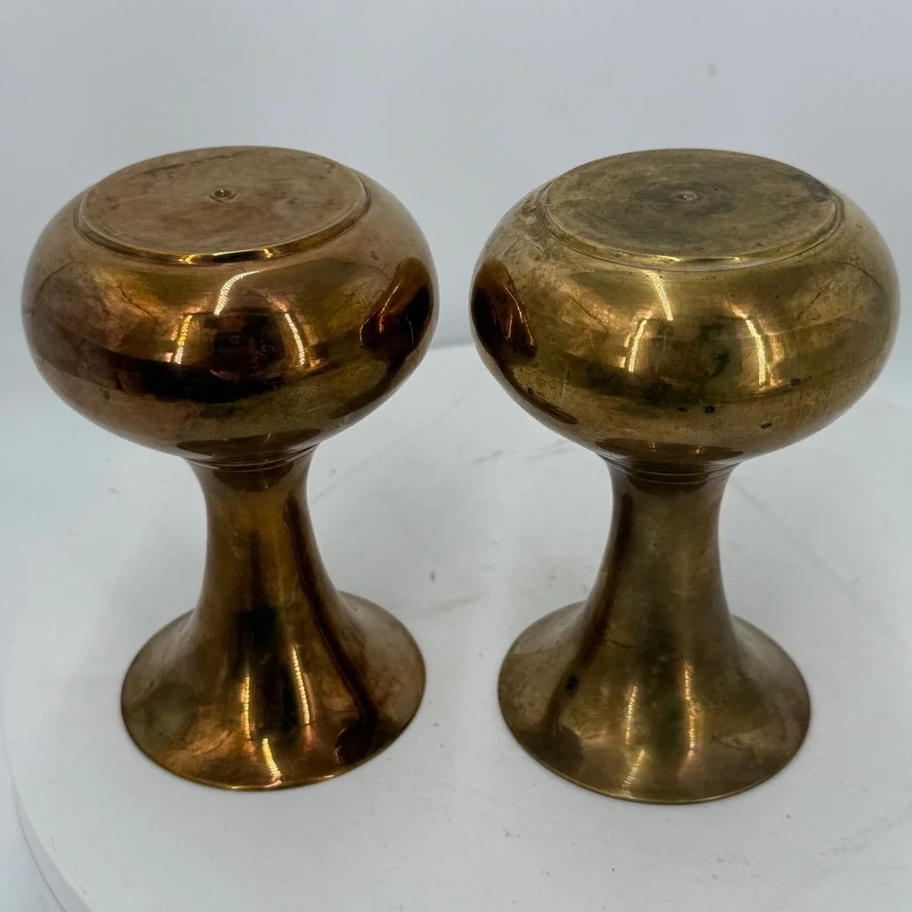 1.a.0.0.7.5 Vtg Pair Solid Brass Bud Vases 5.25